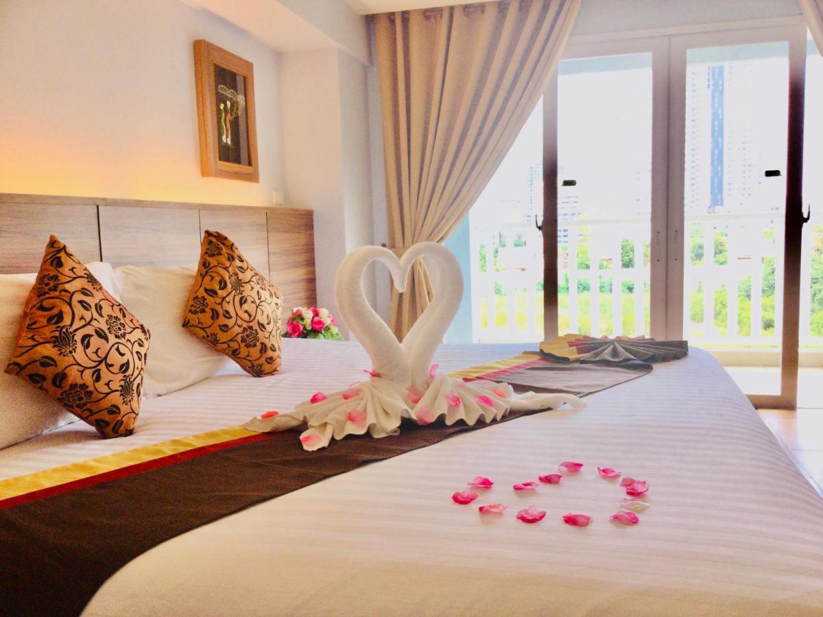 נה ג'ומטיין Saisawan Beach Luxury Hotel מראה חיצוני תמונה