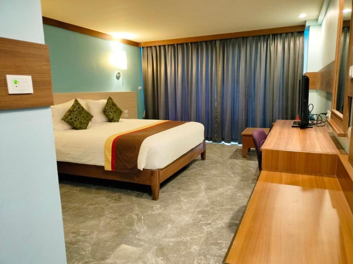 נה ג'ומטיין Saisawan Beach Luxury Hotel מראה חיצוני תמונה