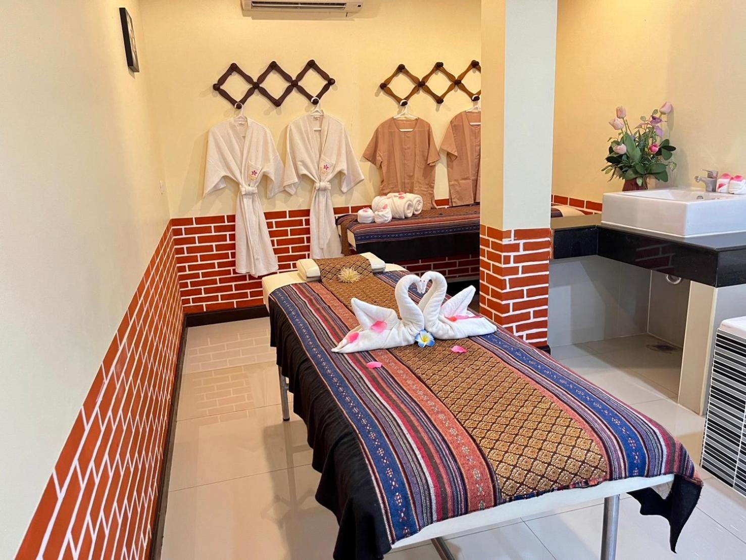 נה ג'ומטיין Saisawan Beach Luxury Hotel מראה חיצוני תמונה
